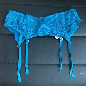 Victoria’s Secret Lace Garter Belt